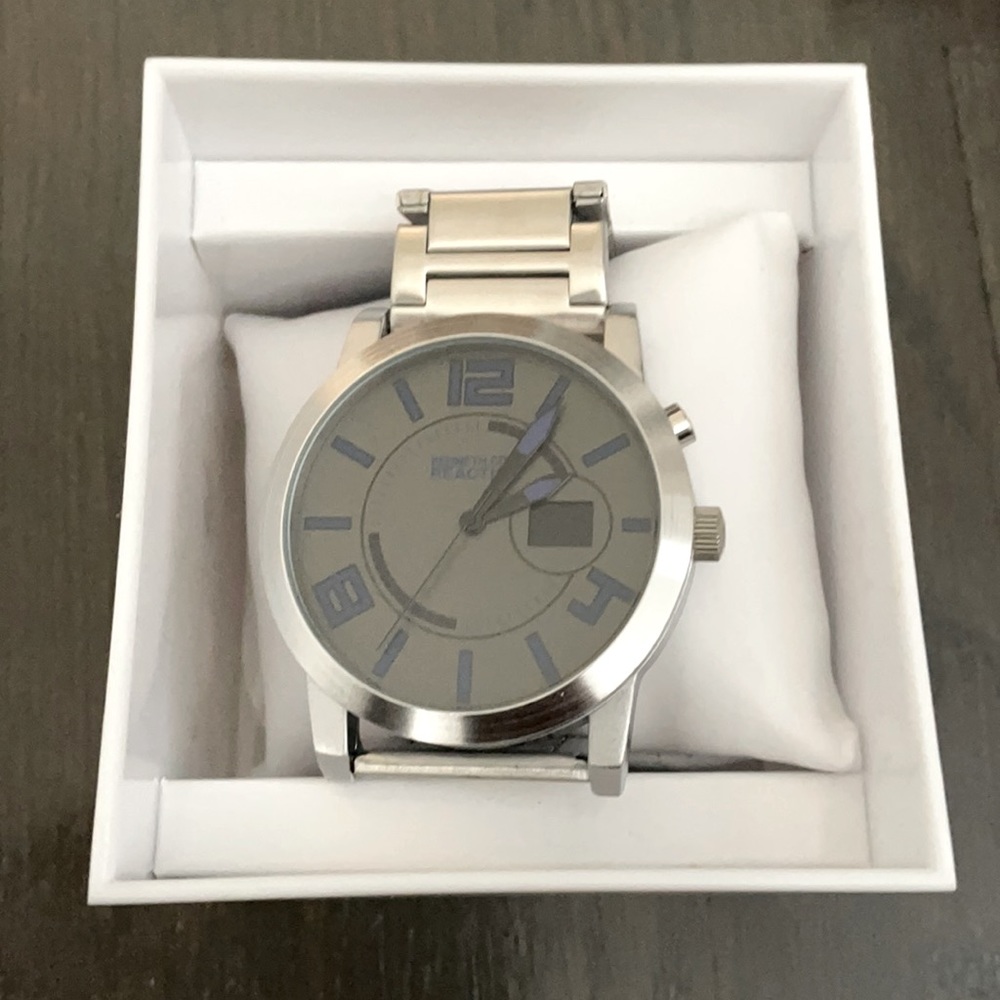 NEW Kenneth Cole Reaction Quartz Mens Classic Analog Round Watch RK3212